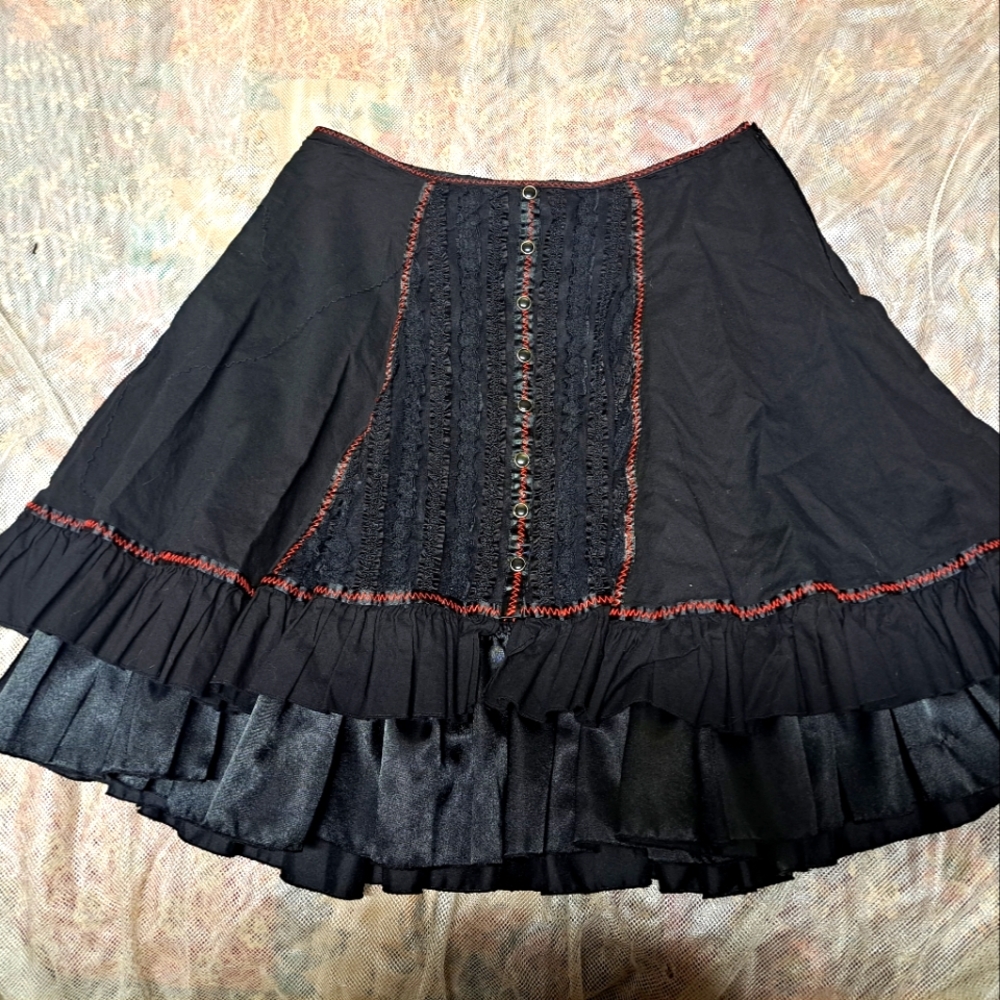 Lip Service gothic mini